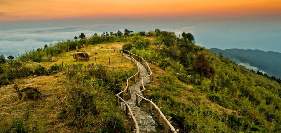  CHATAKPUR 1 DAY HIKING WITH KNOWLEDGEABLE GUIDE